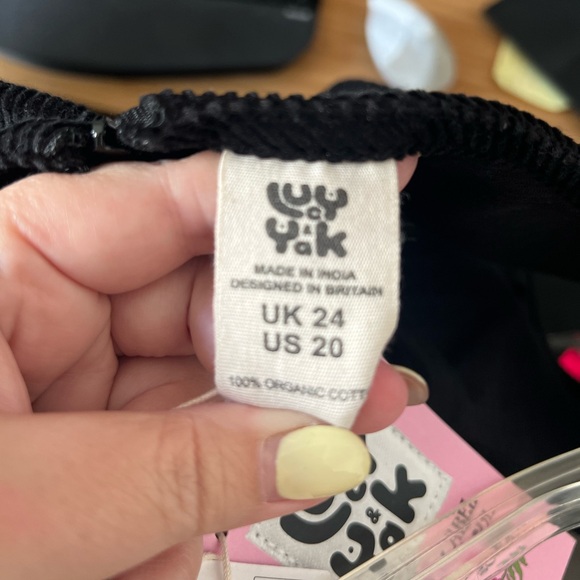 Lucy & Yak size 22 (UK 24) black corduroy jumpsuit - Picture 3 of 5